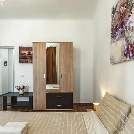 Apartment Intimate Place In The Old Town Of *